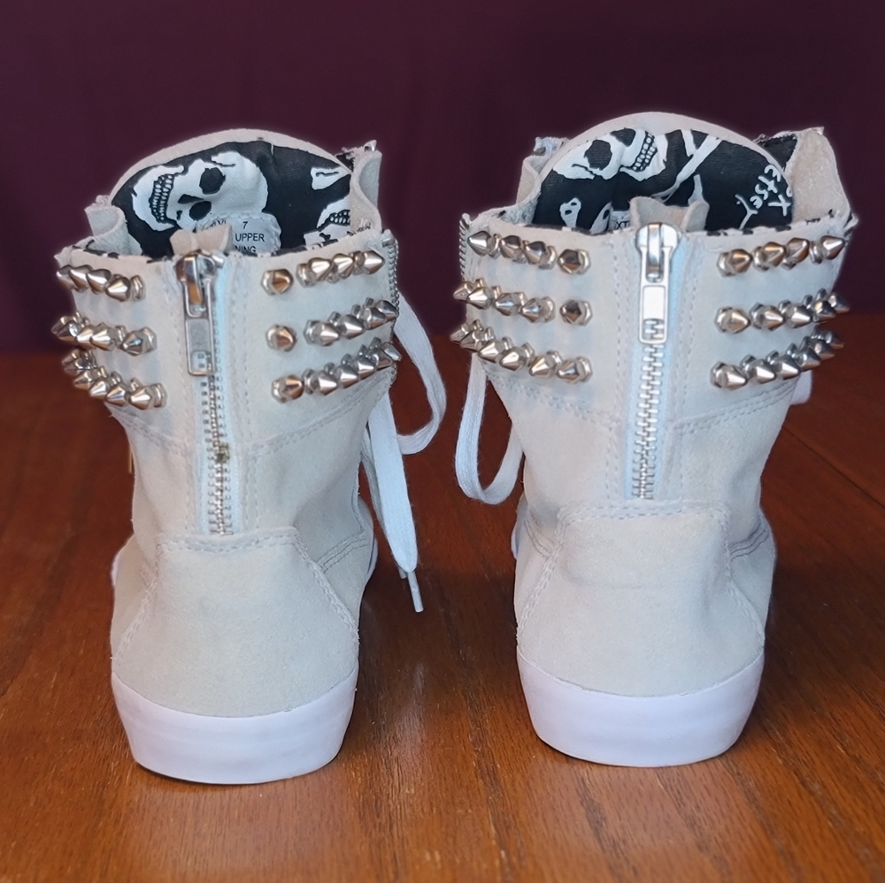 Betsey Johnson Creme Suede Zipper Sneakers 7 - Picture 2 of 7